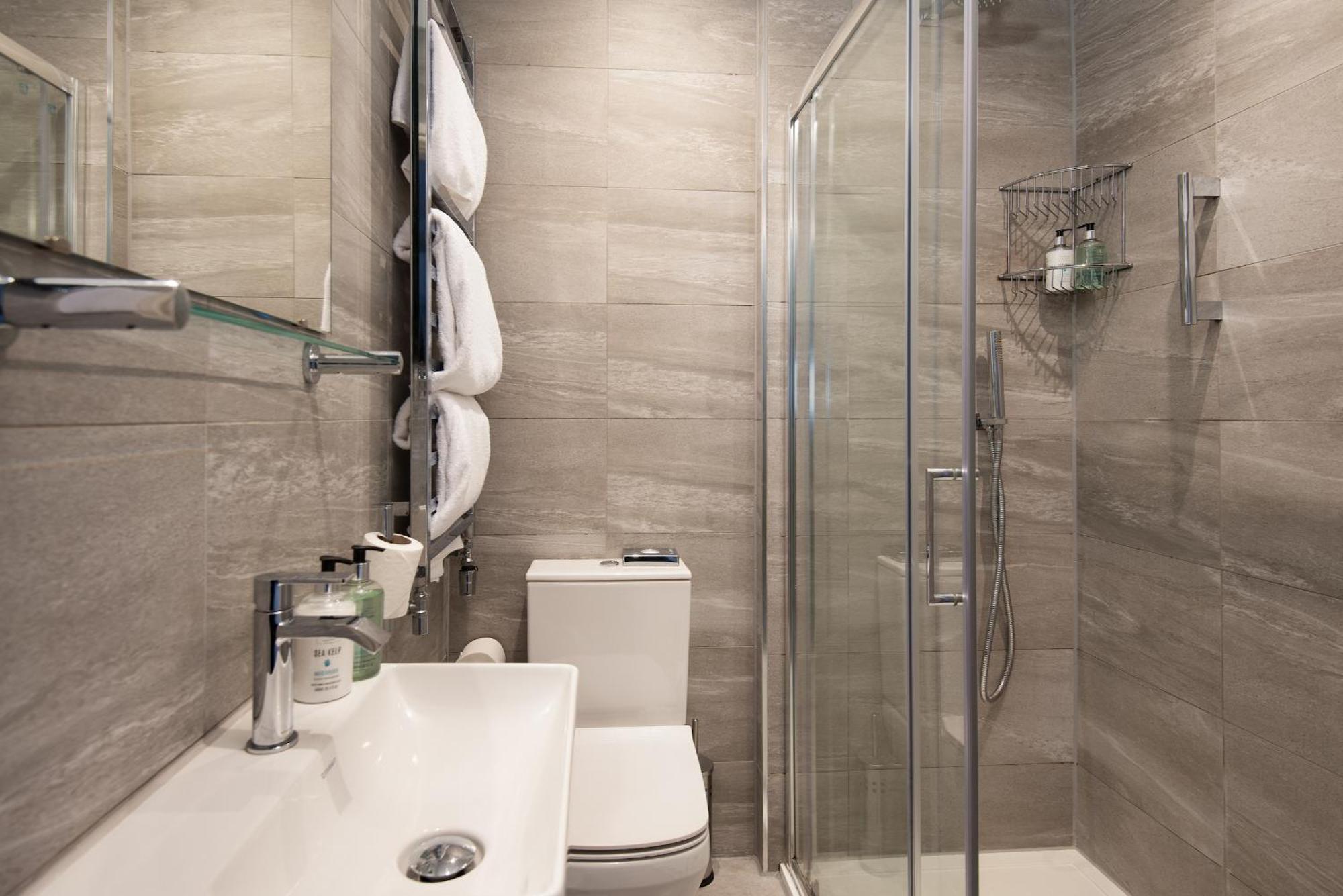 אמבלסייד Windermere Rooms At The Wateredge Inn מראה חיצוני תמונה